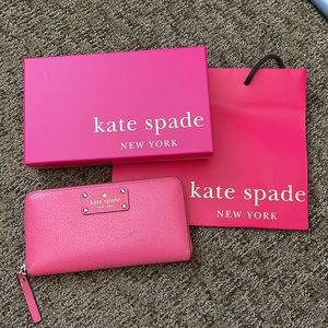 Hot Pink Kate Spade Wallet, comes with box and bag!